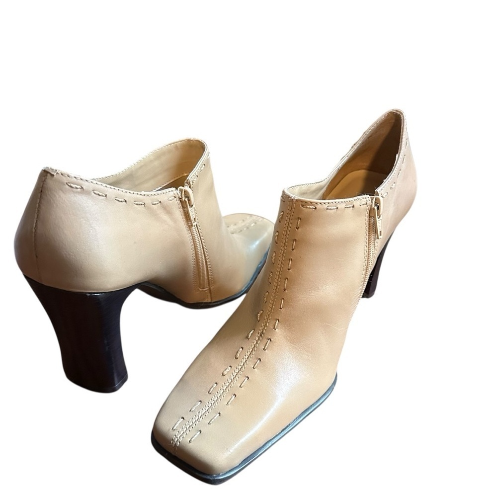 Bruno Valenti Square Row Leather Stitched Side Zip Ankle Boots Tan Sz 6